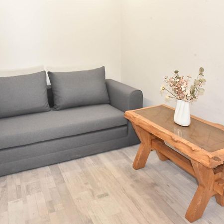 F K Apartments Ártemida Kültér fotó