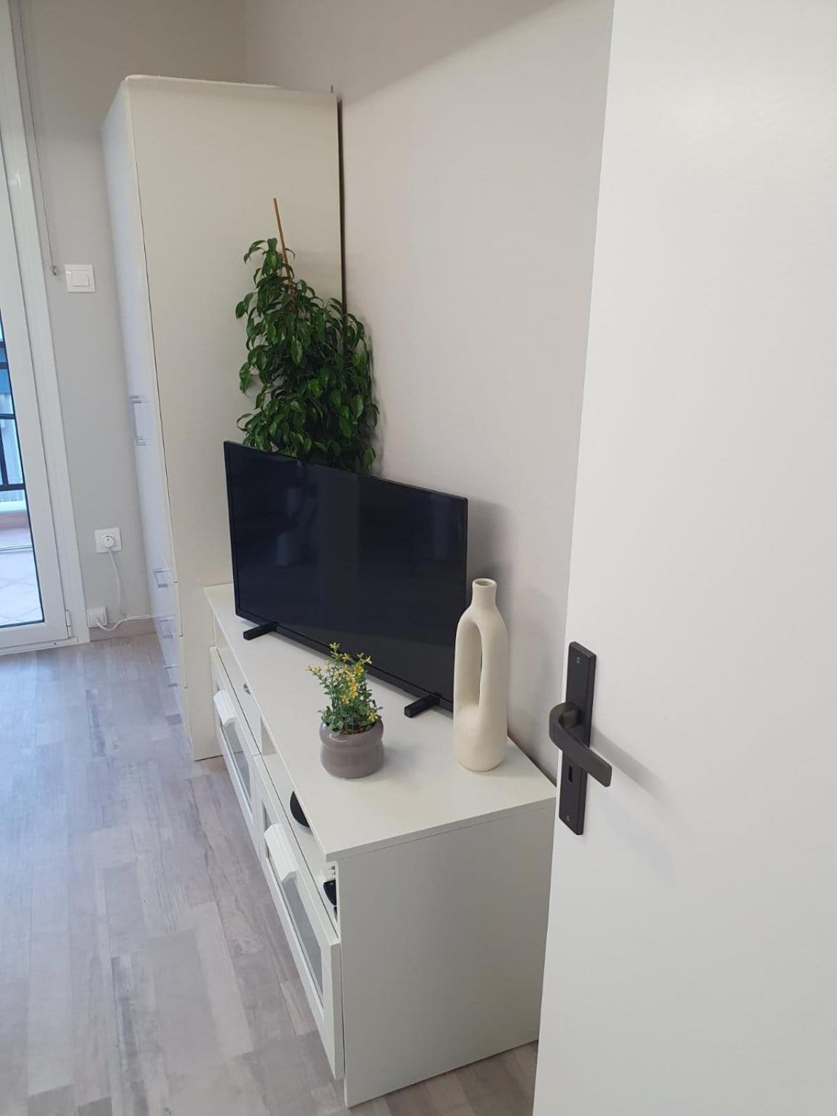 F K Apartments Ártemida Kültér fotó