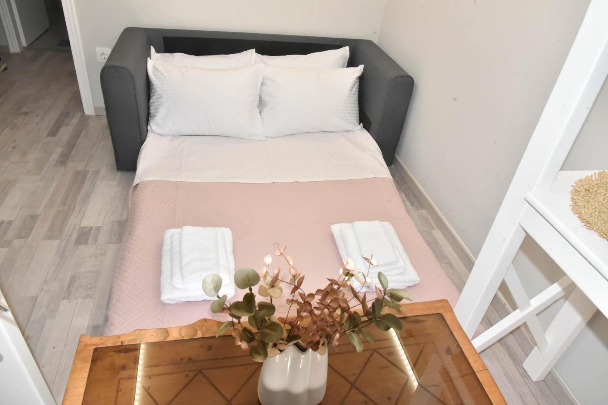F K Apartments Ártemida Kültér fotó