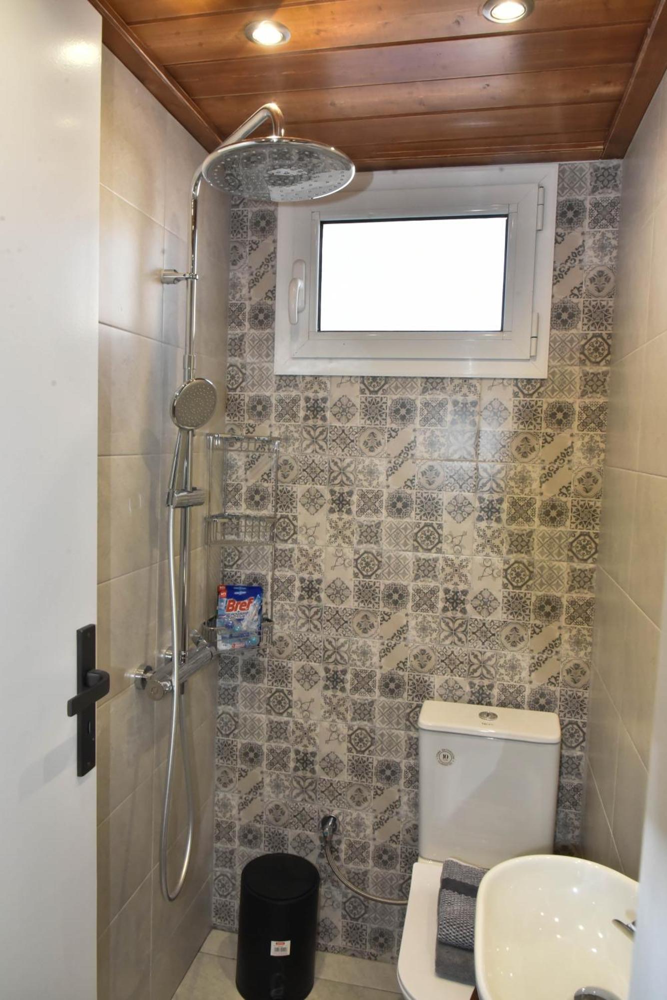F K Apartments Ártemida Kültér fotó