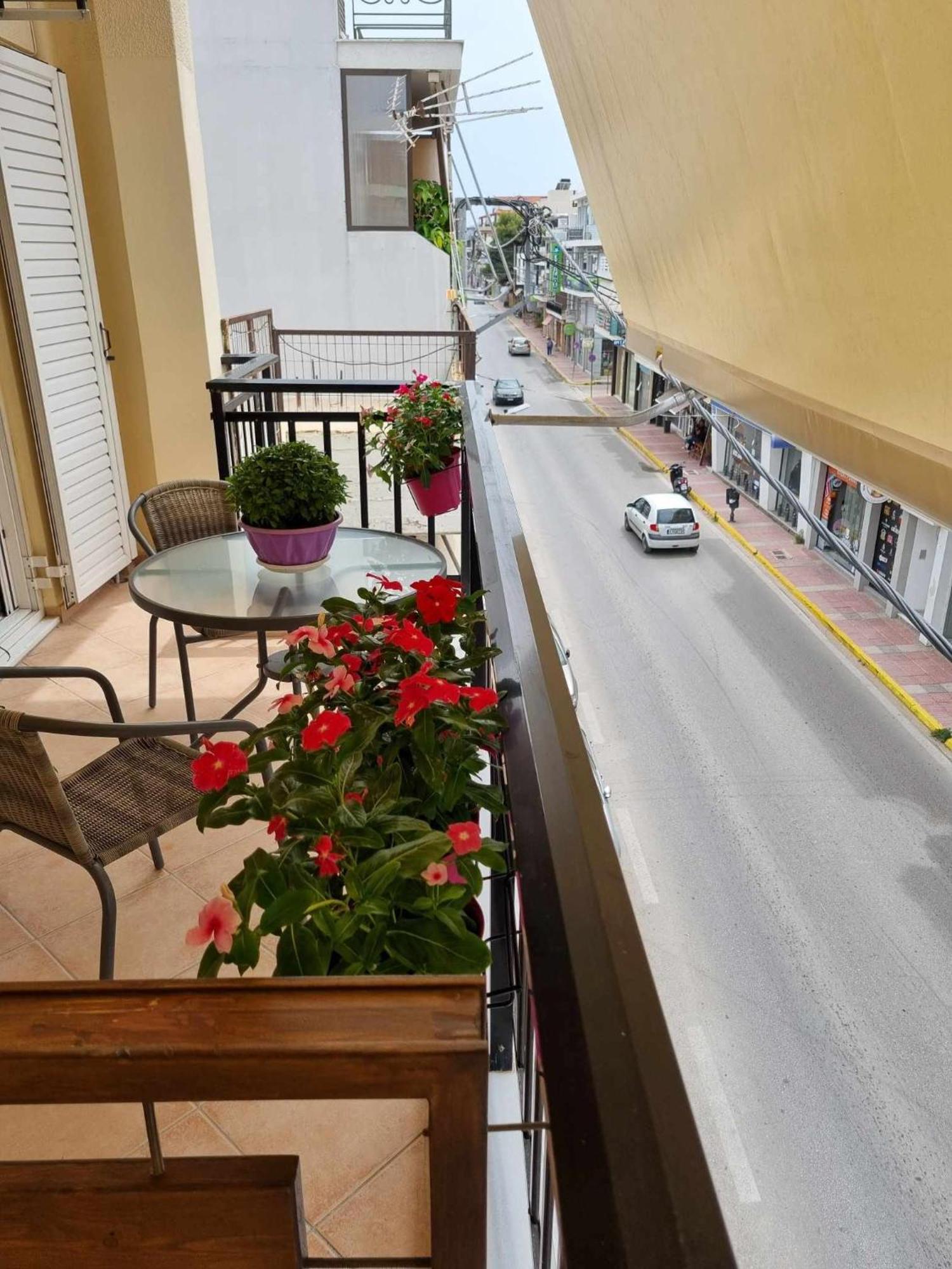 F K Apartments Ártemida Kültér fotó