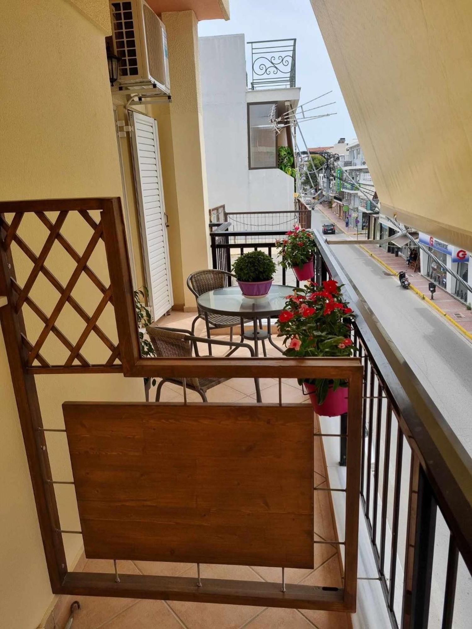 F K Apartments Ártemida Kültér fotó