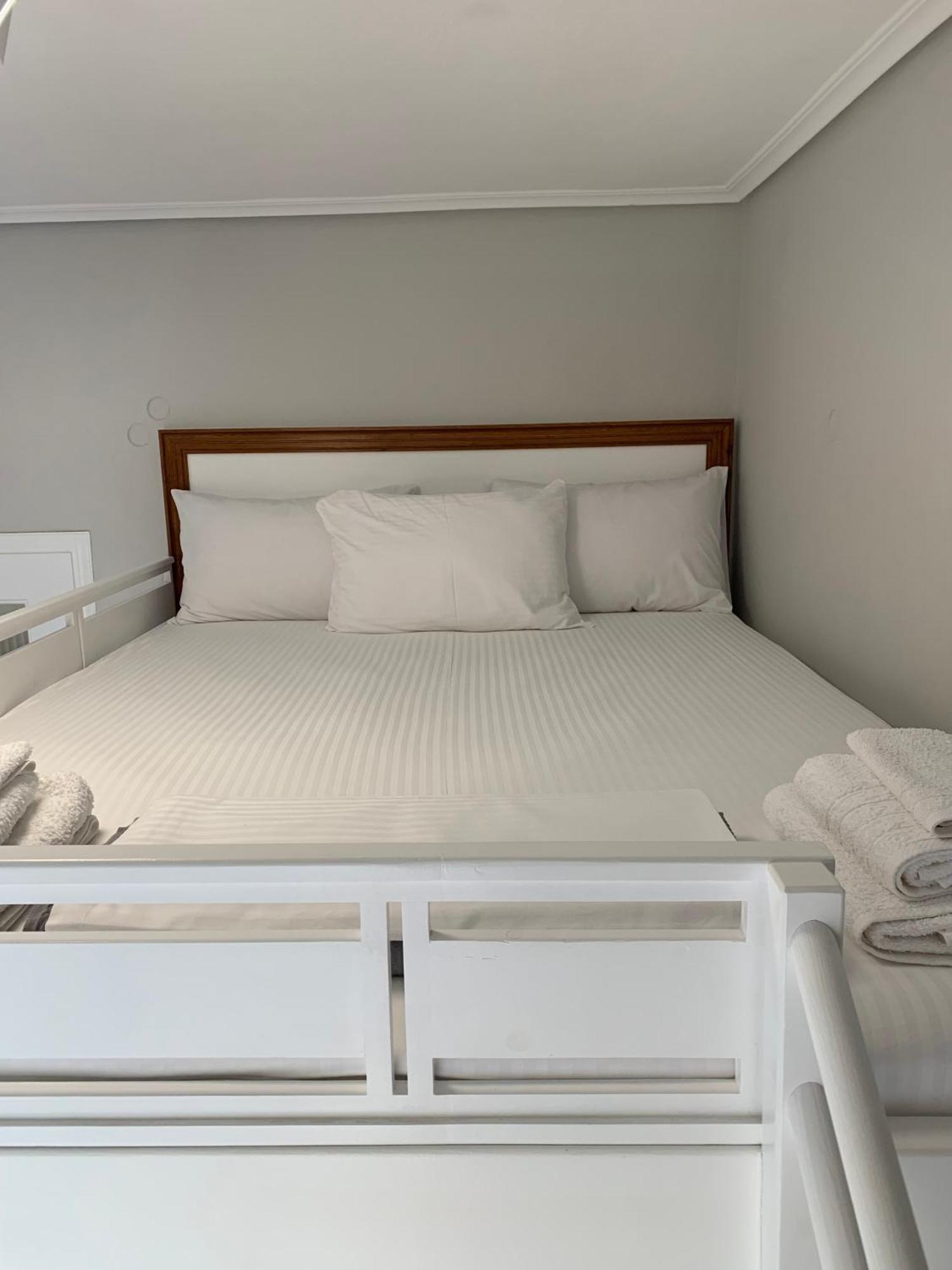 F K Apartments Ártemida Kültér fotó